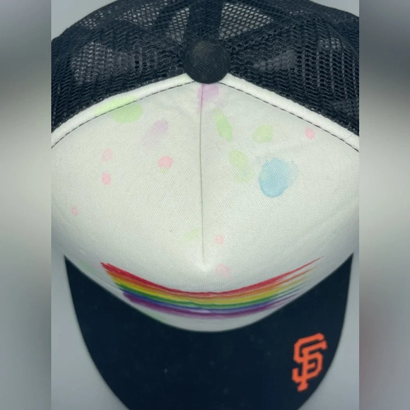 Rare SF Giants Pride 🌈 SnapBack Baseball Trucker Cap, Preowned - Picture 6 of 10
